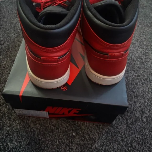 Nike Men's Black and Red High-Top Sneakers - Picture 4 of 5